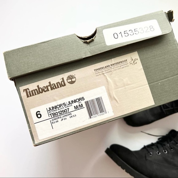 Timberland juniors all black waterproof boots Size 6 premium black nubuck 6 inch - Picture 3 of 16